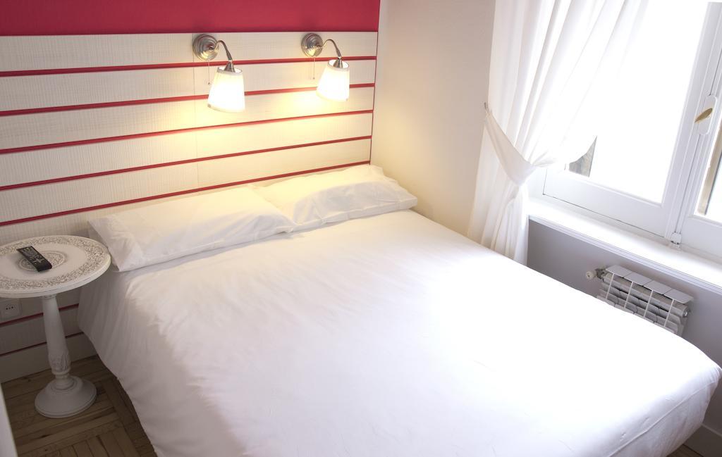 Hostal Monjes Peregrinos Burgo Rum bild